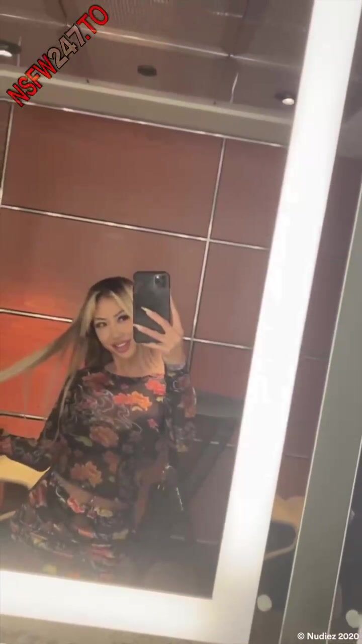 Watch Free Kiara Moon Quick Play Public Restroom Xxx Onlyfans Porn