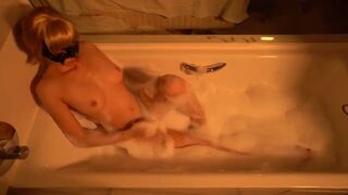 Naughty Bathtime - Squriting And Wet Pussy Play In The