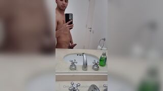 Nicolas ponz i sucked exequiel ponz s cock in the bathroom i love doing it he has a wonderful cock onlyfans xxx videos