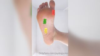 Jaysbigsoles pov what you would look like being squished under my soles