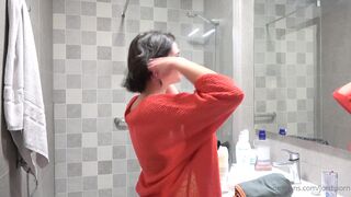 Jordiporn sereniakeer se da una ducha bien caliente onlyfans xxx videos