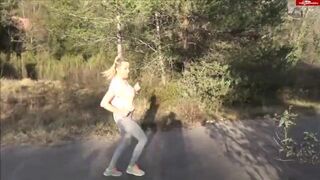 Lana-Giselle - Teenie-Fick beim Joggen im Wald