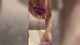 Evaelfie Mini guide how to wash a pussy by Eva Elfie