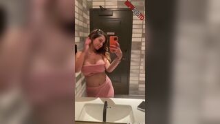 Riley summers masturbating getting nasty in a public restroom snapchat premium 2021/05/20 xxx porn videos