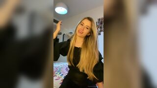 Dianacane1 modeling video showing my outfeet body bottom and of c