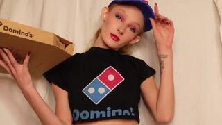 Kwgirlx - Domino's Delivery Girl