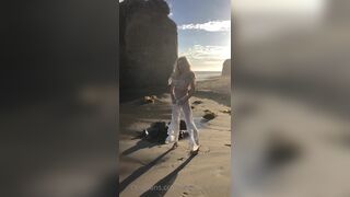 Sara__mascara Topless on the beach BTS