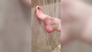 Nursenextdoor1 tickling my feet with my shower head xxx onlyfans porn video
