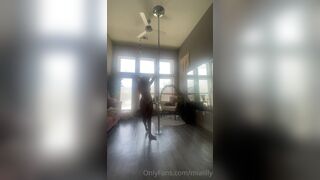 Mialilly who knew i could pole dance started as a way to stay fit during quarantine and i got kind xxx onlyfans porn video