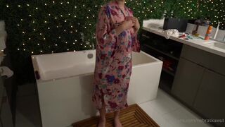 Nebraskawut excited to share this almost 10 minute video w/ everyone i strip out of my robe & pa xxx onlyfans porn video