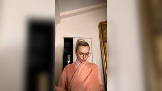 Lindsey Pelas October Hot Webcam Porn Videos