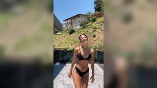 Charli D'Amelio Sexy Outdoor Bikini Dance Porn Video