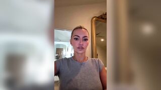 Lindsey Pelas Christmas Dirty Webcam Porn Video