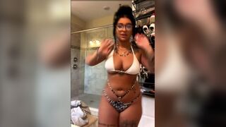 Danielle Cohn Sexy Bikini Porn Video