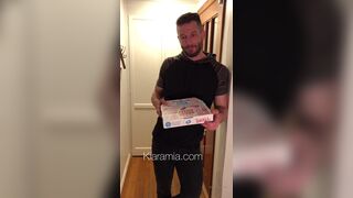 Kiara mia fucks pizza guy