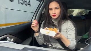 Lananoccioli easy make you horny you see just eating chicken & you already hard onlyfans porn video xxx