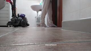 Giuliapeachxx queen giulia just woke up and is searching for a prey to eat for breakfast wha xxx onlyfans porn videos