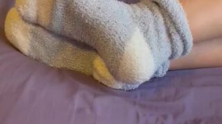 Barefootbaby1 who else loves fluffy socks xxx onlyfans porn videos