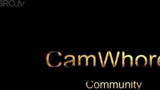 Enjoy cam model Kellywatson's sexy topless dance