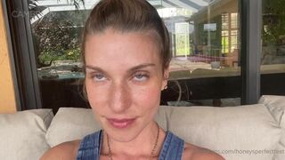 Honey Crest feet video 15