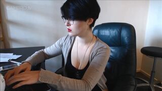 Mesmerized secretary trances you